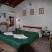 Goulas guesthouse, alloggi privati a Monemvasia, Grecia